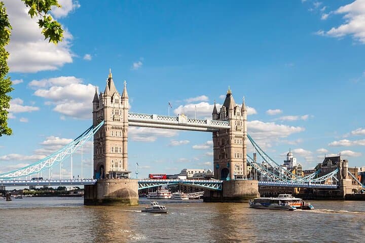 Thames Sightseeing Cruise from Westminster to Tower Bridge