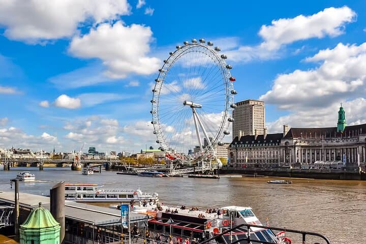 Thames Sightseeing Cruise from Westminster to Tower Bridge