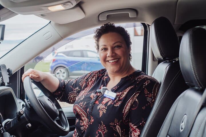 Your driver guide, Claudia