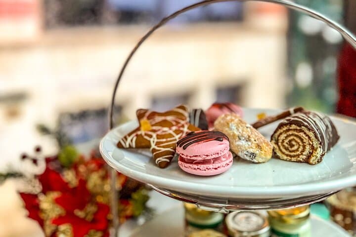 Christmas Lights Tour of London with optional Afternoon Tea