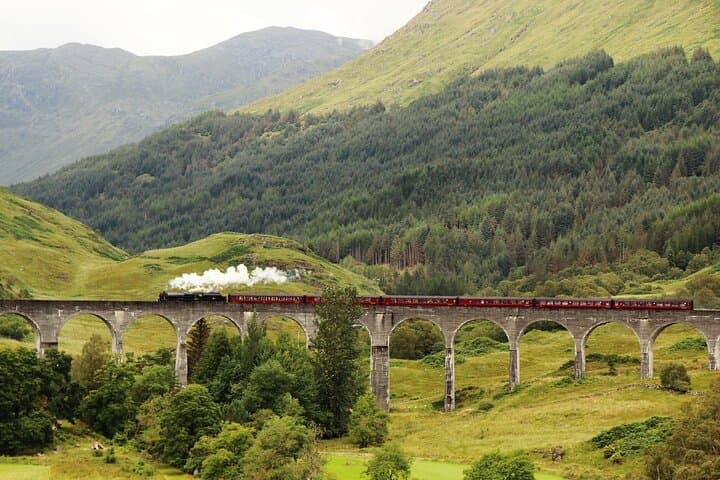 Glasgow: Glenfinnan Viaduct & The Highlands