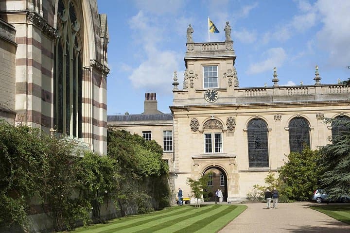7 Day England and Scotland Castles Cotswolds Oxford Cambridge