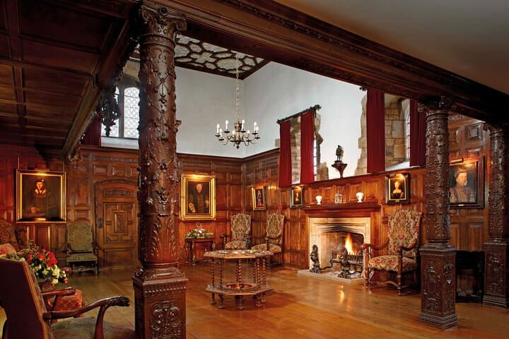 From London: Leeds Castle and Hever Castle Tour including Tickets