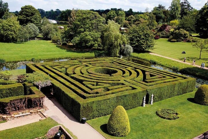From London: Leeds Castle and Hever Castle Tour including Tickets