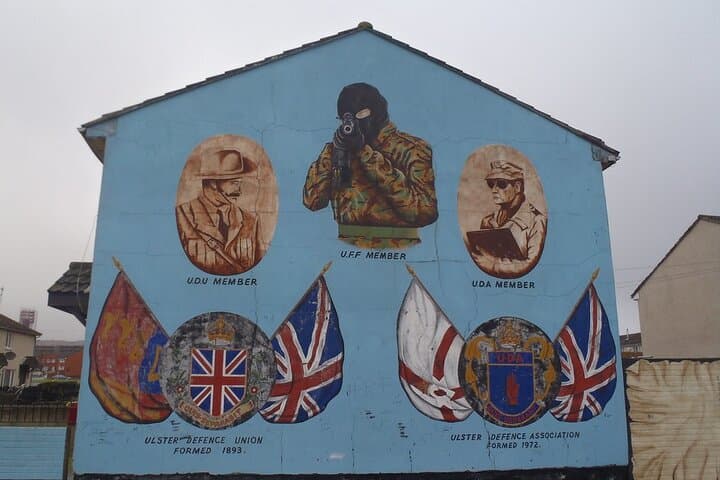 Belfast History Private Tour – Murals & Crumlin Gaol