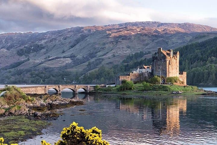 Edinburgh Private Driver Travel at Your Own Pace