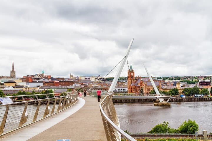Belfast to Derry Private Tour – History & Murals