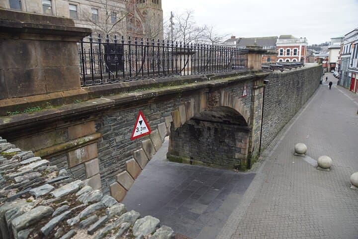 Belfast to Derry Private Tour – History & Murals