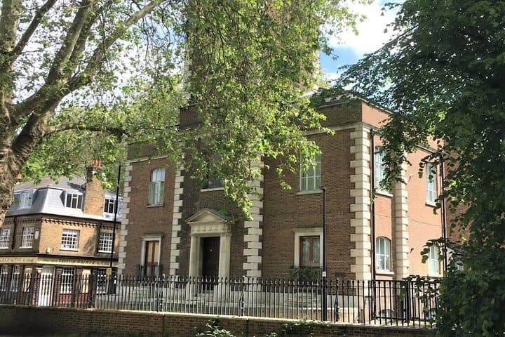 Wapping and the Old London Docks: A Self-Guided Audio Tour