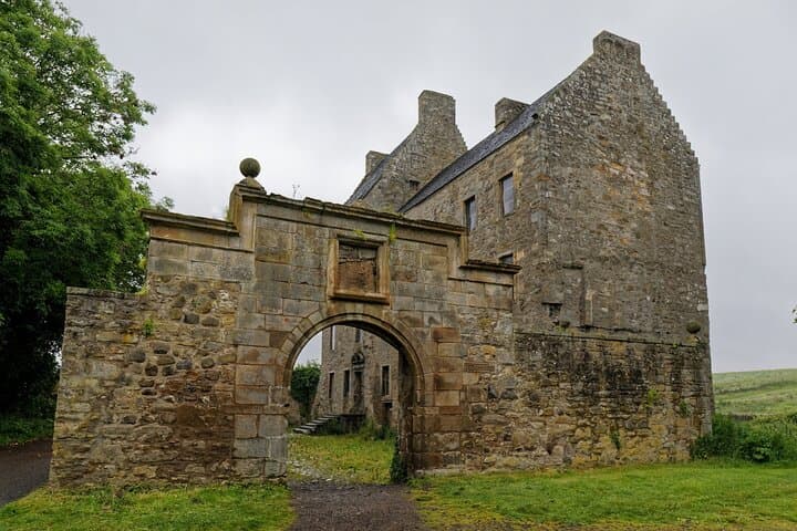 Edinburgh to Midhope Castle Private Guided Half-Day Car Trip