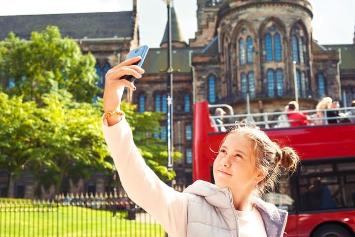 Glasgow Highlights Full-Day Private Car Trip from Edinburgh