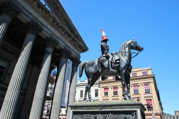 Glasgow Highlights Full-Day Private Car Trip from Edinburgh