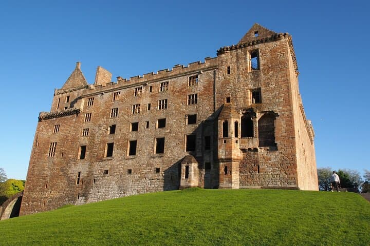 Edinburgh Trip to Stirling, Linlithgow, Blackness Castles
