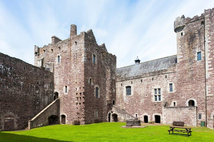 Edinburgh to Doune Castle Private Guided Tour By Car