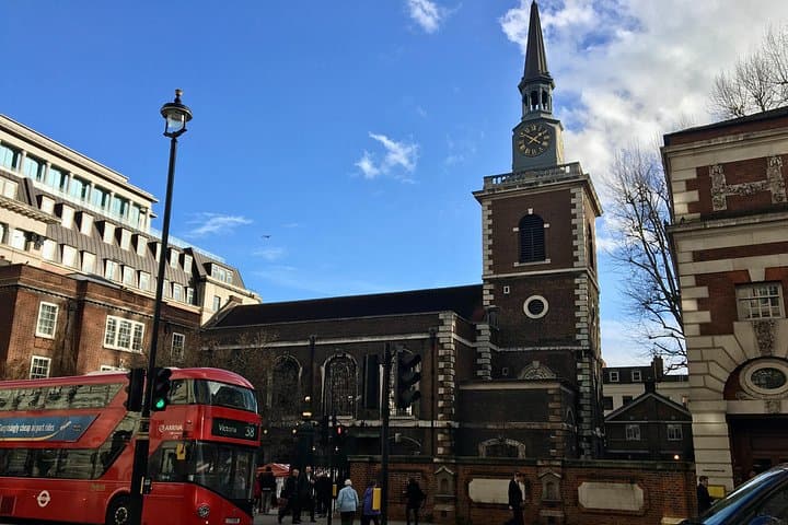 St James Audio Walking Tour: Risqué Royals and Secret Locations