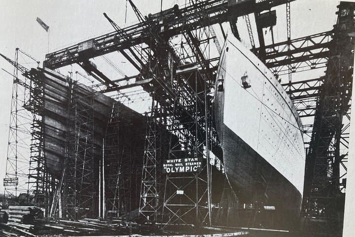 The Olympic and Titanic side by side
