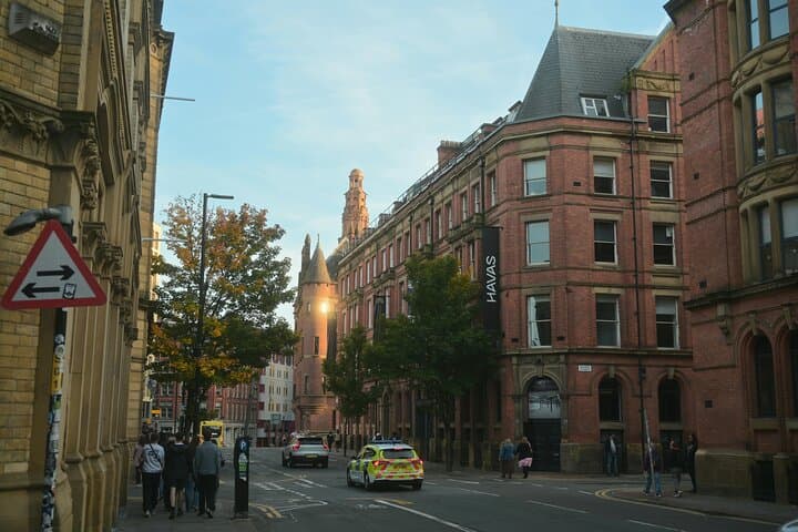 Manchester Food Tour with Full Meal and Drinks by Do Eat Better
