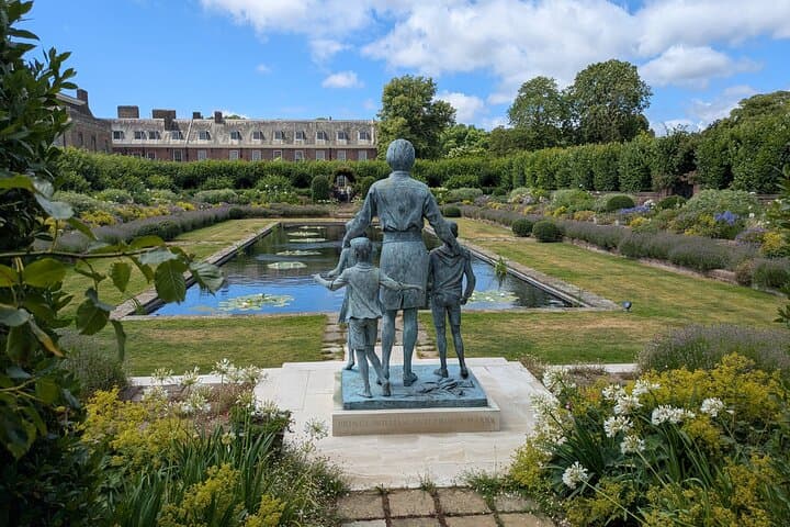 London Walking Tour Kensington Palace & Gardens & Refreshments