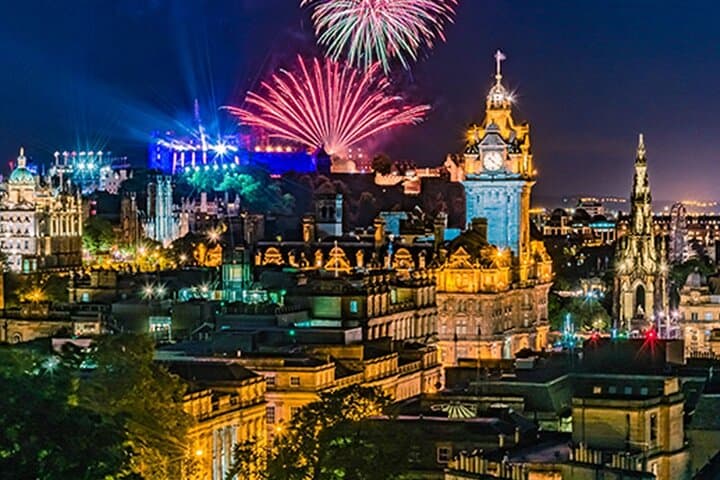 Edinburgh Electric Mile Pub Crawl with Free Shots