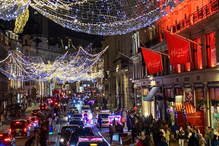 Christmas Lights Tour by Vintage Bus in London