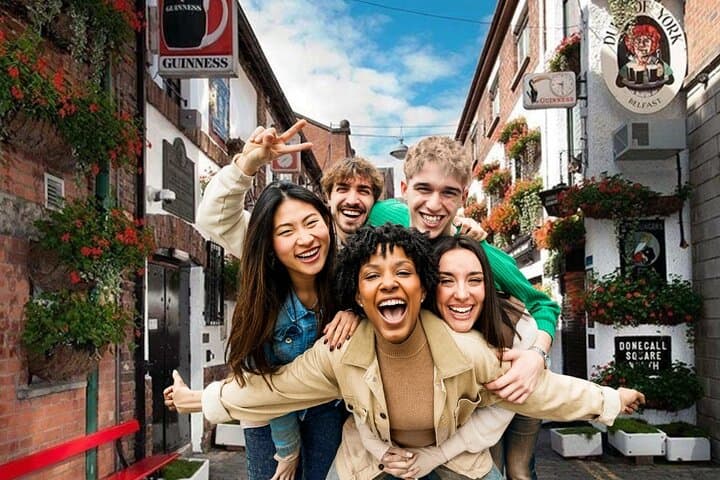 Belfast Self Guided Treasure Hunt & Outdoor Exploration Game