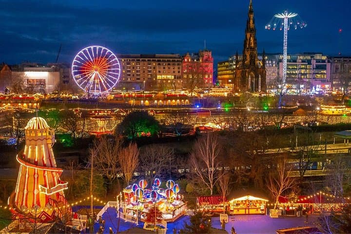 Edinburgh Private Walking Tour with a Local