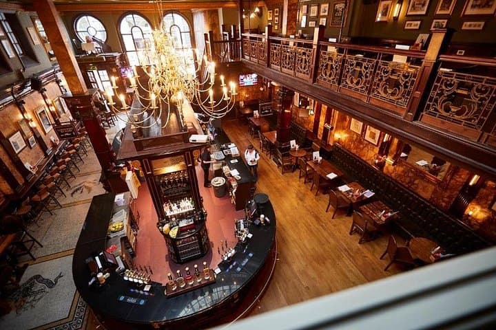 Historic Pubs of the City of London with a Beer in each bar