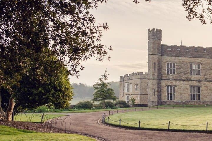 Leeds Castle Canterbury and Dover Cliffs Private Tour from London