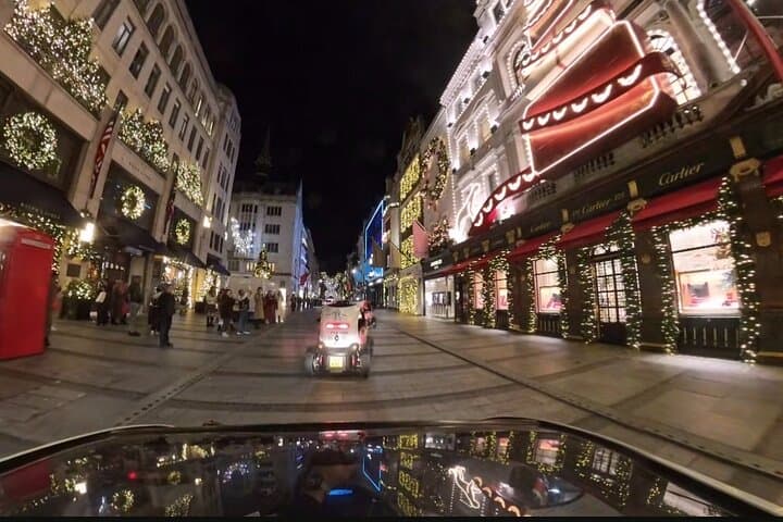 Magical London Christmas Lights Tour in Street-Legal Karts