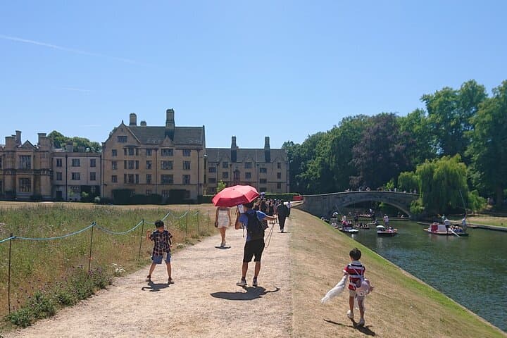 A relaxed summer by the river at King's