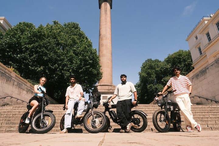 London eBike Tour with Real Artefacts - Small Group Experience