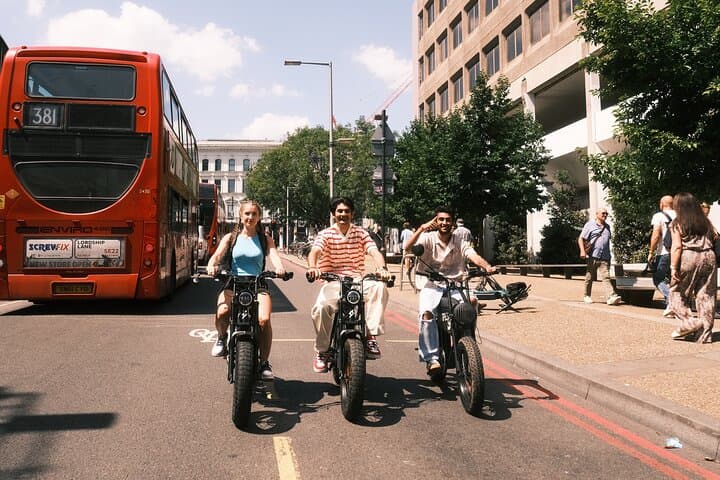 London eBike Tour with Real Artefacts - Small Group Experience
