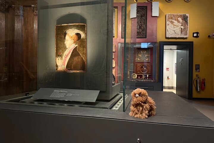 Victoria and Albert Museum Private Guided Tour