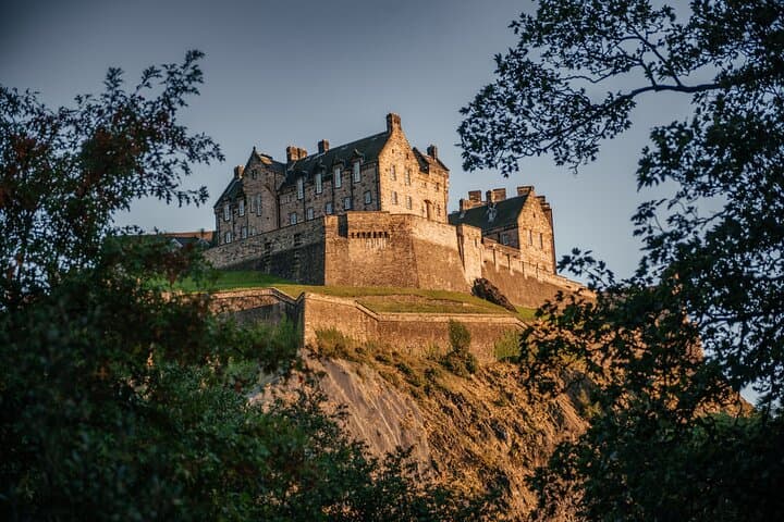 Private Express Edinburgh Scenic & Historic Tour
