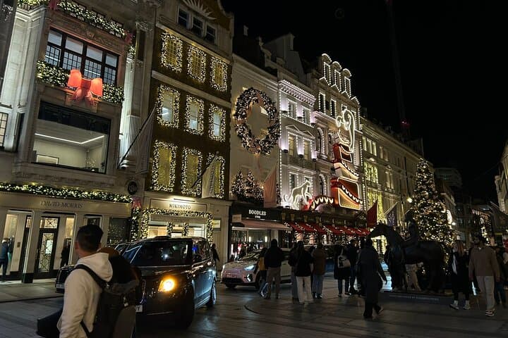 London Christmas Lights Walking Tour with a Local Guide