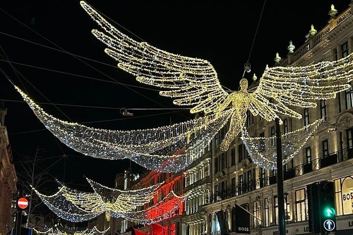 London Christmas Lights Walking Tour with a Local Guide