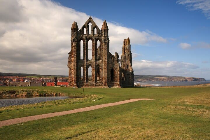 Yorkshire Moors and Whitby Small Group Day Tour from York