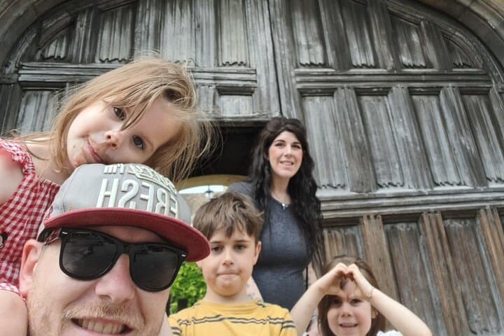 Cambridge Short Puzzling Adventure Scavenger Hunt Activity