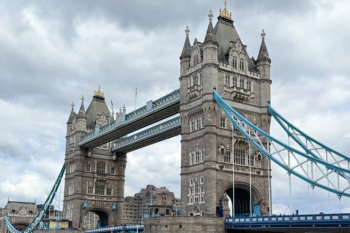 4 Hours Private Iconic London Black Taxi Tour