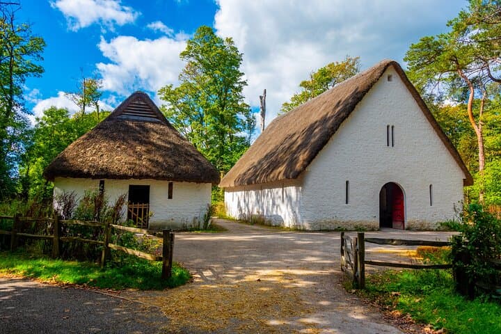 Castles and Mountains of Wales Small Group Day Tour from Bristol