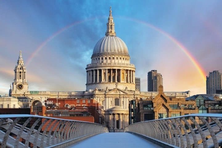 Christmas Day Magic London’s Sights and Sounds