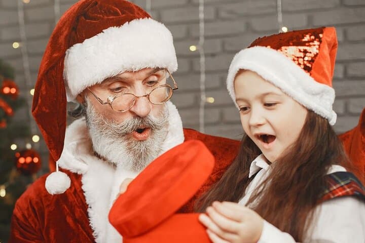 Poole Santa Experience: Festive Cruise with Santa