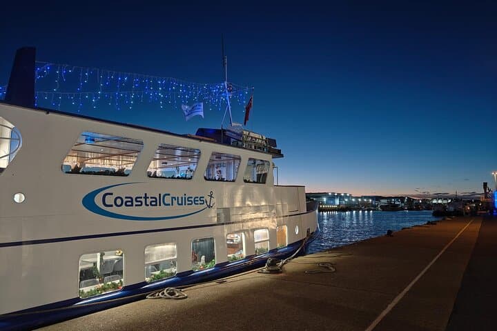 Poole Santa Experience: Festive Cruise with Santa