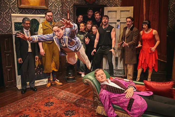 The Play That Goes Wrong in London Theatre
