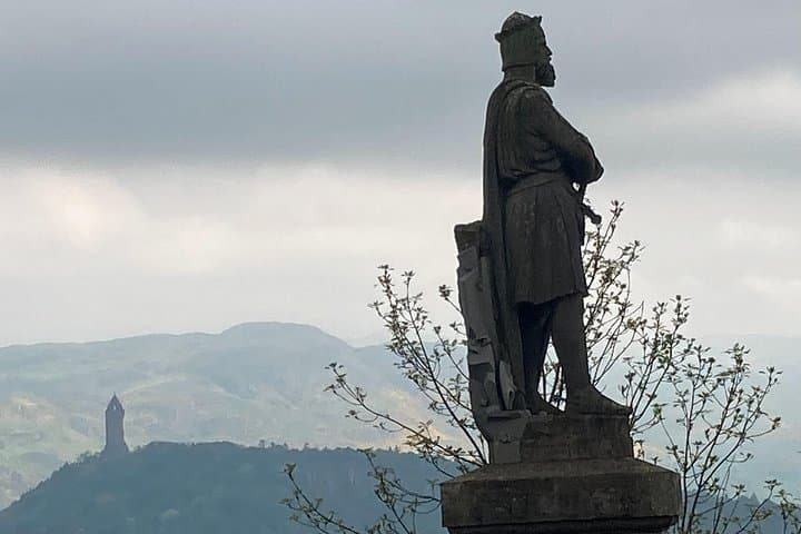 discover the secrets of Stirling old town on your private walking tour