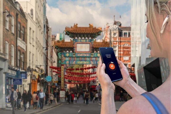 Free London Tour: Vibrant atmosphere in the heart of Chinatown and Soho.
