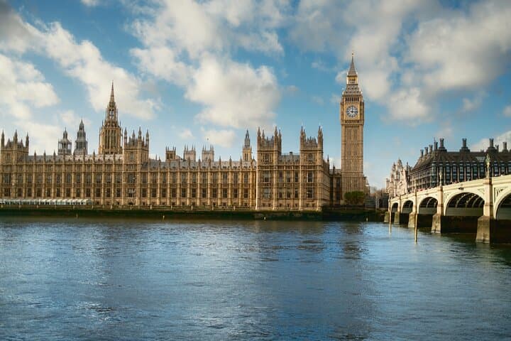 Big Ben and Palace of Westminster: The absolute icon of London by the Thames.
