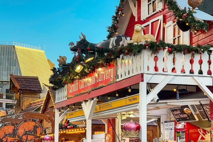 Private Cardiff Christmas Lights Walk With Welsh Cakes