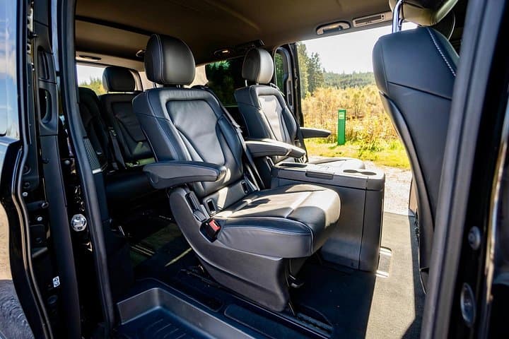 Edinburgh: Privately Guided Half Day Tour in a Luxury Minivan