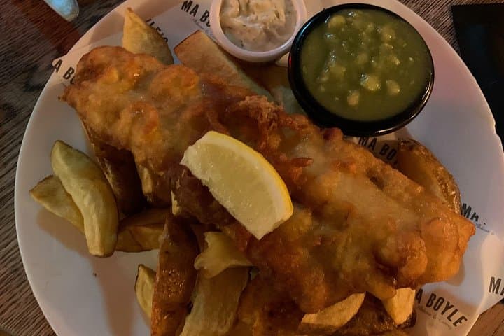 Liverpool Albert Dock and Cavern Quarter Walking Food Tour